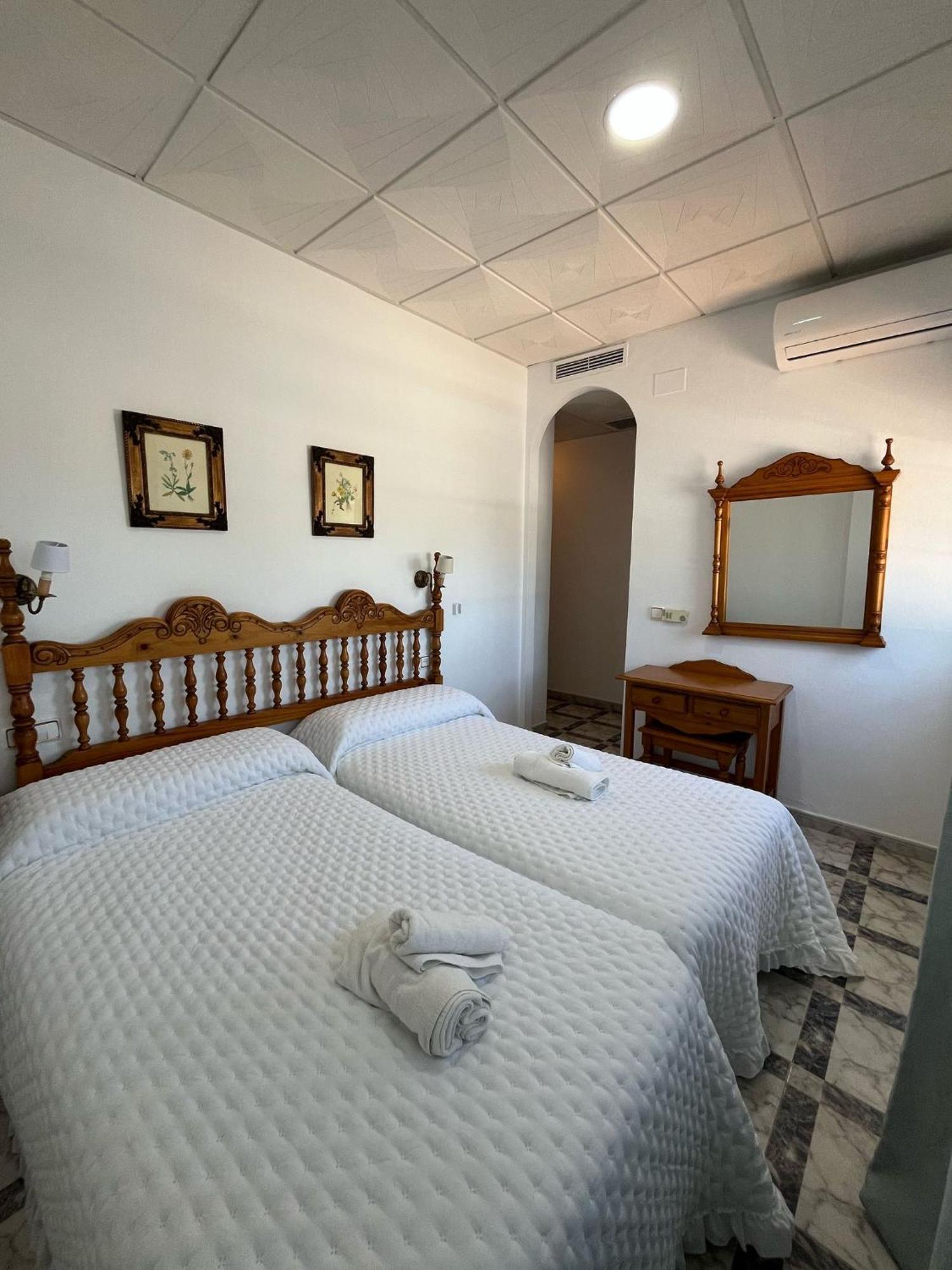Hostal Quinto Pino Chipiona Exterior photo