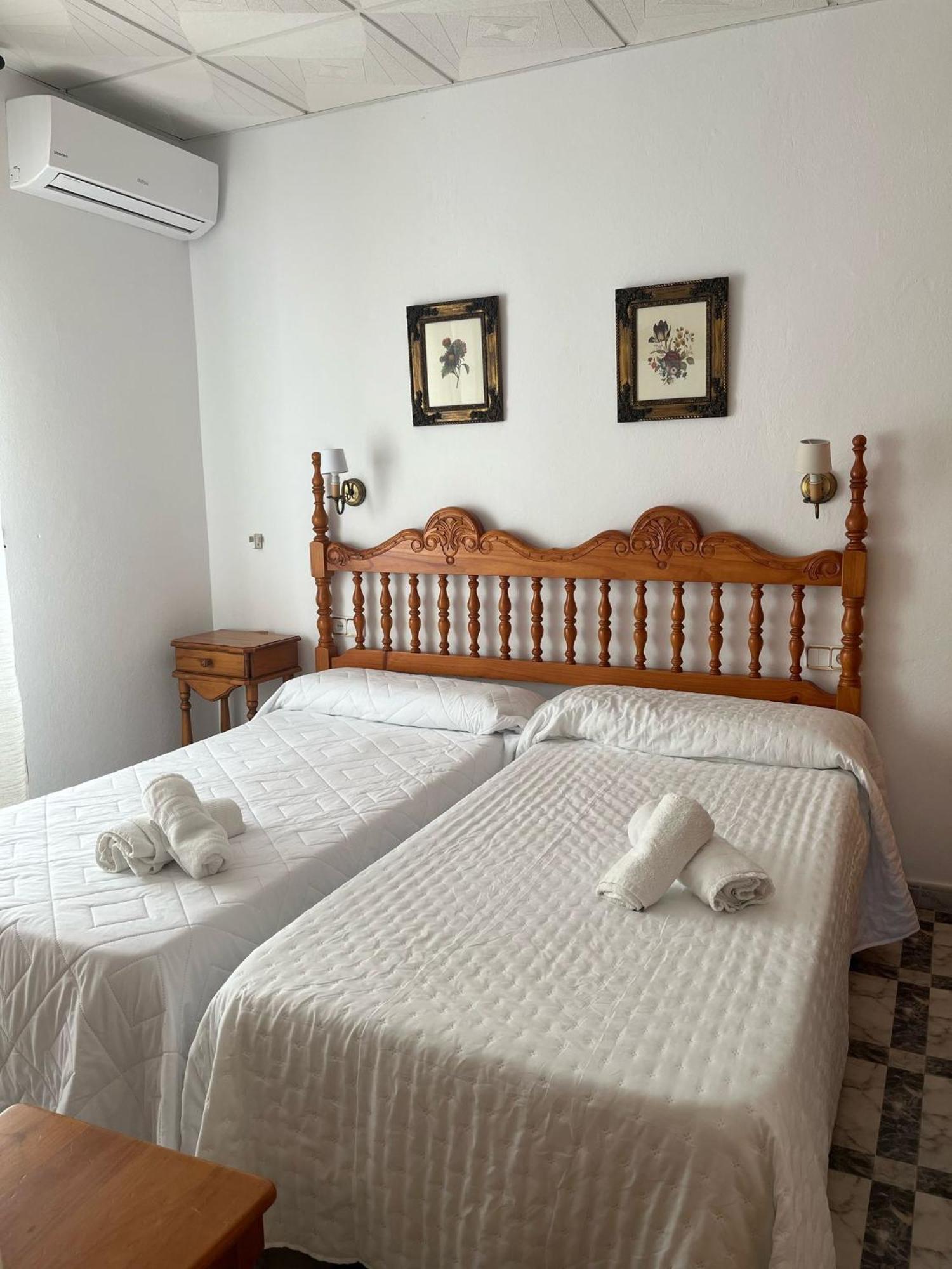 Hostal Quinto Pino Chipiona Exterior photo